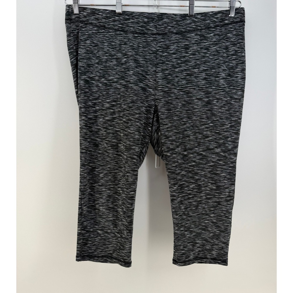 Livi Active Leggings Womens 26/28 Black White Space Dye Crop Capri Athletic‎ Gym